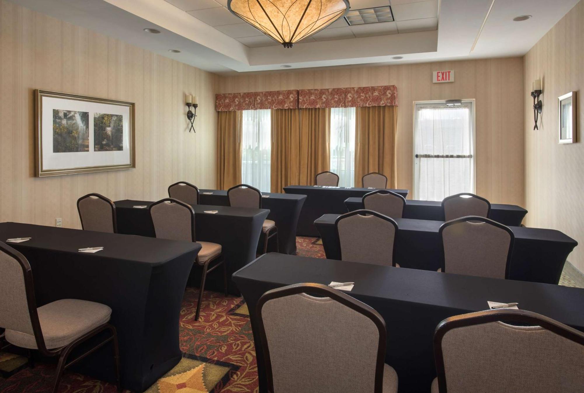 Hilton Garden Inn Riverhead Exteriér fotografie