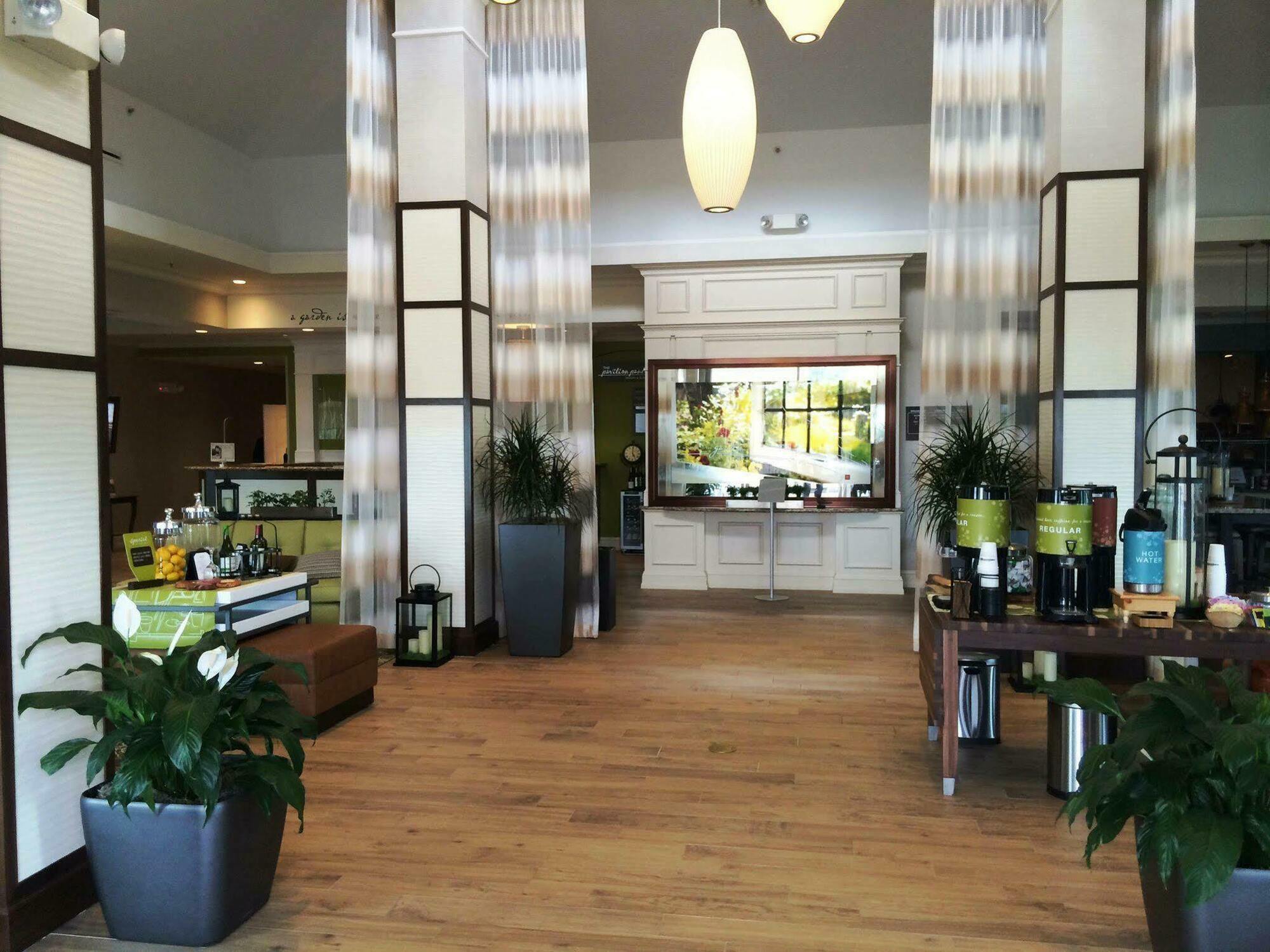 Hilton Garden Inn Riverhead Exteriér fotografie