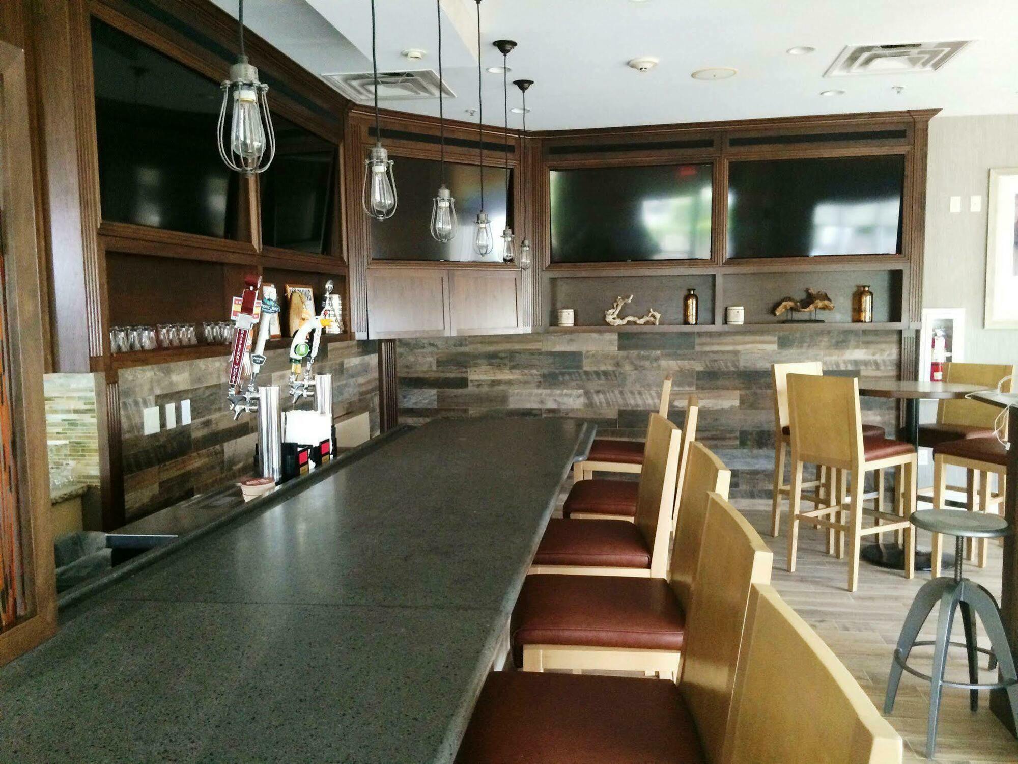 Hilton Garden Inn Riverhead Exteriér fotografie