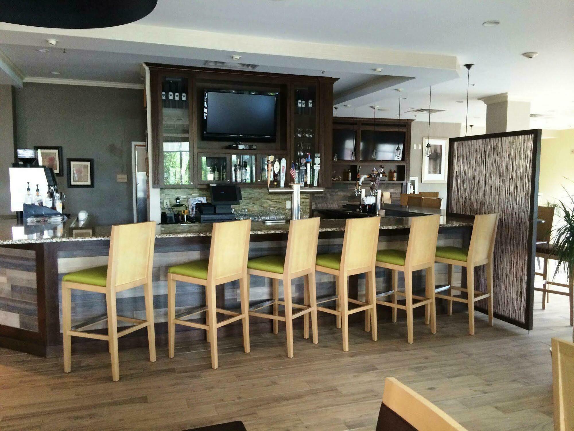 Hilton Garden Inn Riverhead Exteriér fotografie
